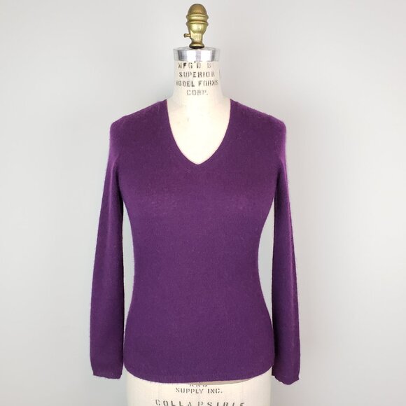 Ann Taylor Rich Deep Purple Cashmere Long Sleeve V Neck Sweater * 2 Petite - Picture 2 of 7
